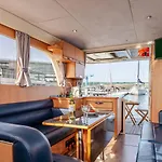 Rose Dream Boat By Portugal Active Botel