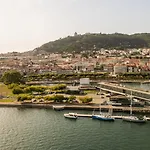 Botel Rose Dream Boat By Portugal Active