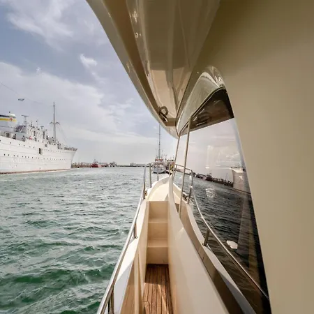Rose Dream Boat By Portugal Active Úszó hotel *