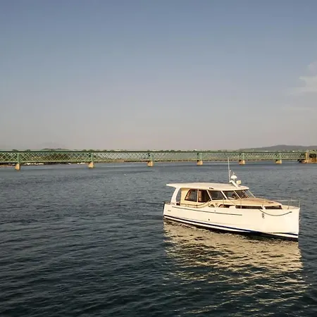 Rose Dream Boat By Portugal Active Bådhotel