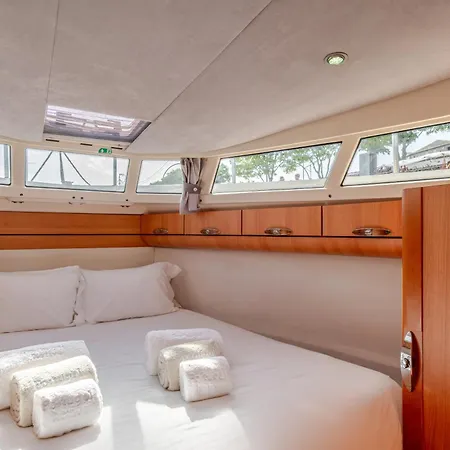 Rose Dream Boat By Portugal Active Viana do Castelo