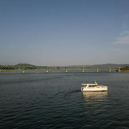 Rose Dream Boat By Portugal Active Úszó hotel *