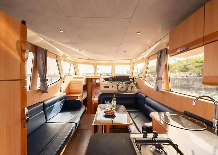 Botel Rose Dream Boat By Portugal Active *