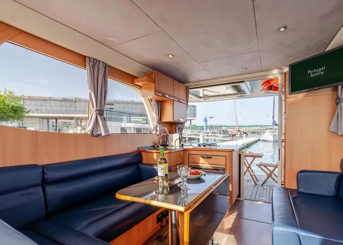 Botel Rose Dream Boat By Portugal Active Viana do Castelo