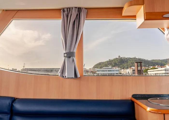 Botel Rose Dream Boat By Portugal Active Viana do Castelo