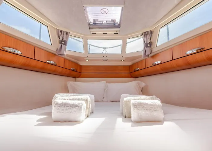 Botel Rose Dream Boat By Portugal Active *