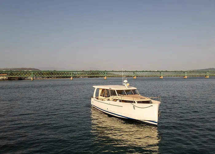 Rose Dream Boat By Portugal Active